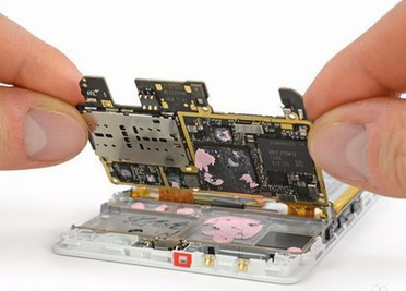 拆开了才知道，它确实可以算华为最成功的手机主板